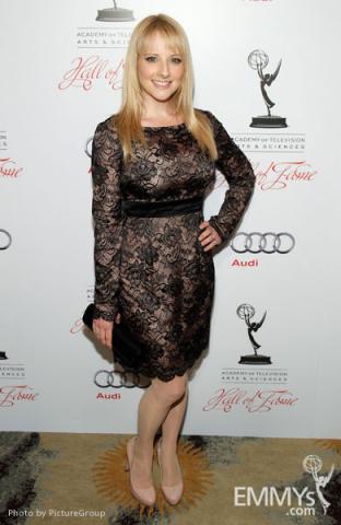 Melissa Rauch arrives at the 21st Annual Hall of Fame Gala