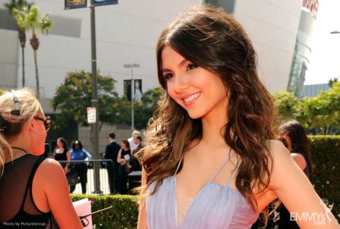 Victoria Justice attends the Academy of Television Arts and Sciences 2011 Primetime Creative Arts Emmys