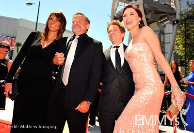 Susan Schneider, Robin Williams, Seth Green and Clare Grant at the 62nd Primetime Creative Arts Emmy Awards