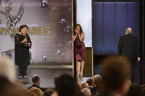 Margo Martindale presents Bob Newhart with his Emmy for Outstanding Guest Actors in a Comedy Series, The Big Bang Theory