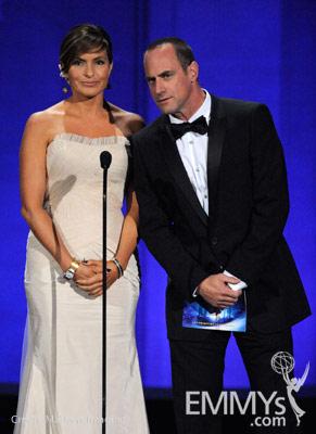 Actors Mariska Hargitay (L) and Christopher Meloni present an award onstage at the 62nd Annual Primetime Emmy Awards 