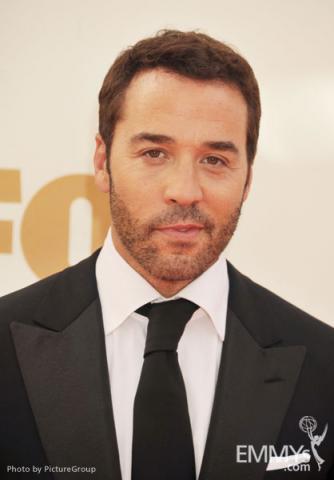 Jeremy Piven arrives at the Academy of Television Arts & Sciences 63rd Primetime Emmy Awards at Nokia Theatre L.A. Live