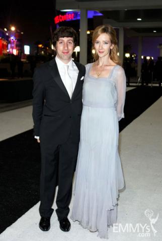 Simon Helberg (L) and Jocelyn Towne arrive at the Governors Ball 