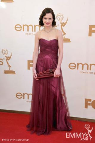 Elizabeth McGovern arrives at the Academy of Television Arts & Sciences 63rd Primetime Emmy Awards