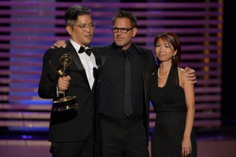Ray Yamagata (l) Tim Stepeck (c) and Chikako Suzuki (r) accept the award for outstanding art direction for a contemporary program for House of Lies.