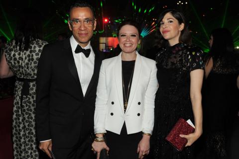Fred Armisen (l) of Portlandia, Natasha Lyonne (c) of Orange Is the New Black and Carrie Brownstein (r) of Portlandia at the 2014 Creative Arts Emmys ball.