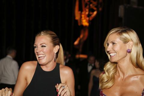 Cat Deeley and Heidi Klum backstage at the 2015 Creative Arts Emmys.