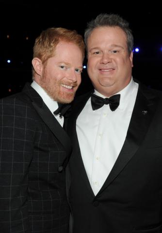  Jesse Tyler Ferguson (l) and Eric Stonestreet (r) at the 66th Emmys.