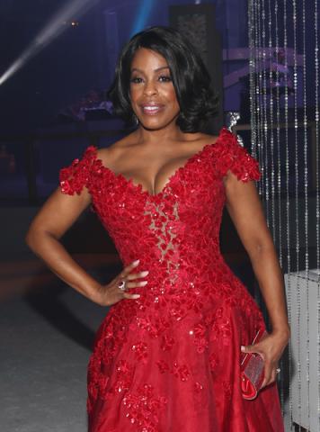 Niecy Nash at the 67th Emmys Governors Ball.