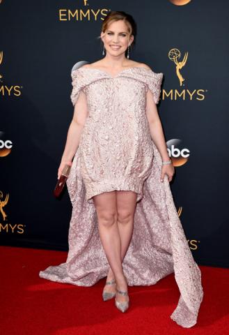 Anna Chlumsky on the red carpet at the 2016 Primetime Emmys. 