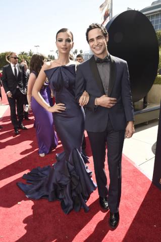 Emily Ratajkowski and Zac Posen on the red carpet at the 2016 Primetime Emmys.