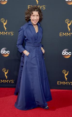 Lily Tomlin on the red carpet at the 2016 Primetime Emmys.