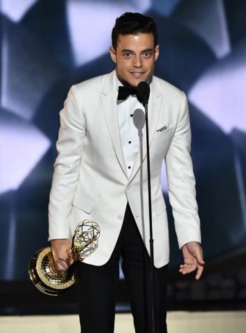 Rami Malek accepts his award at the 2016 Primetime Emmys.