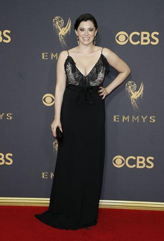 Rachel Bloom on the red carpet at the 2017 Primetime Emmys.